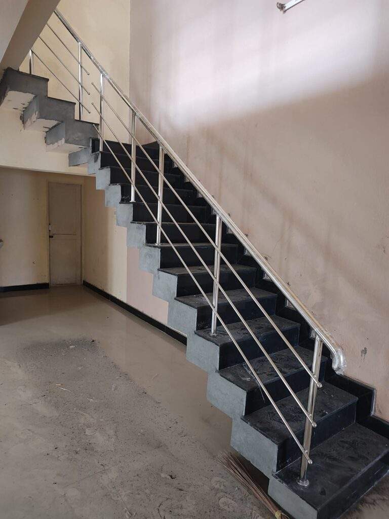 Stainless steel handrailing